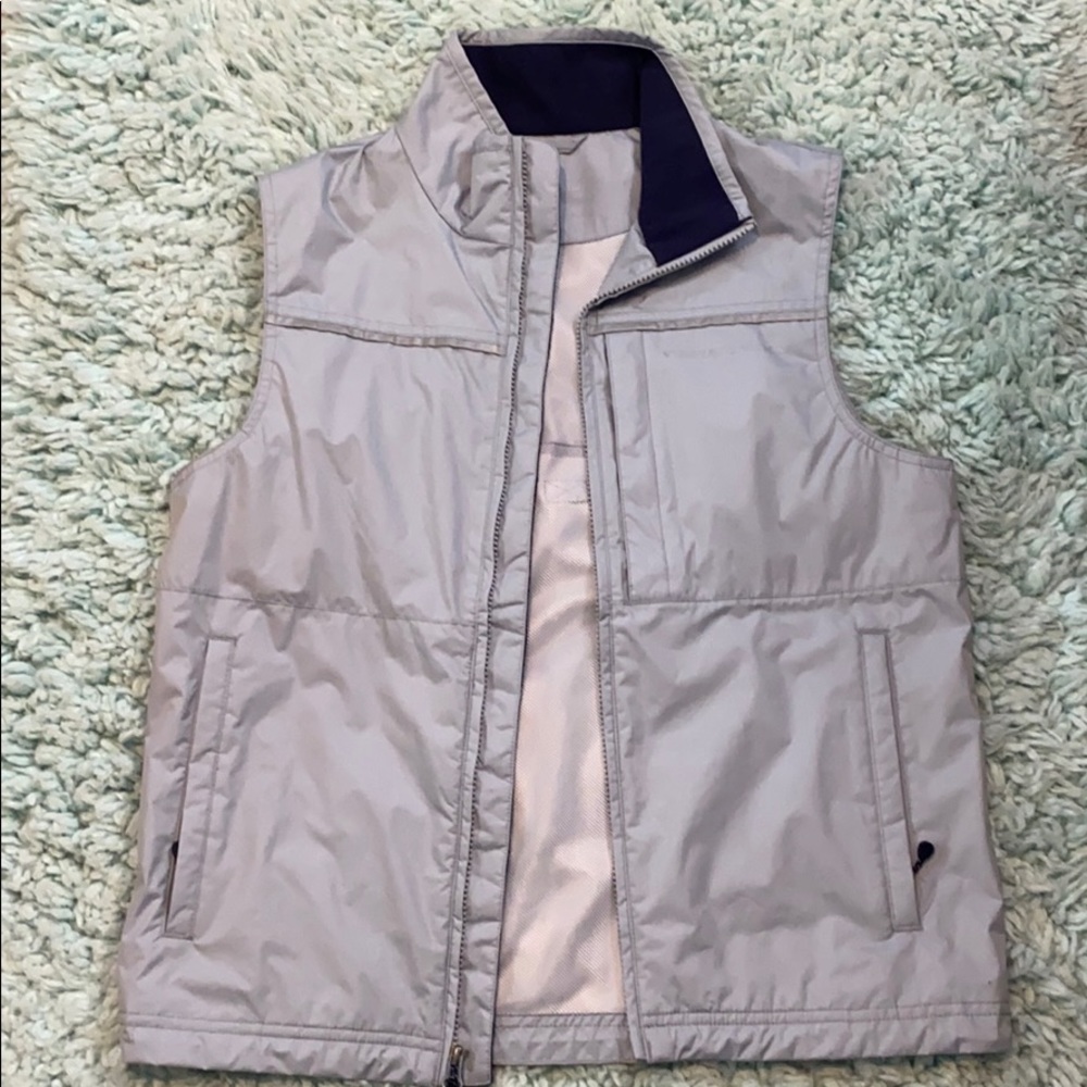 Vineyard vines vest
